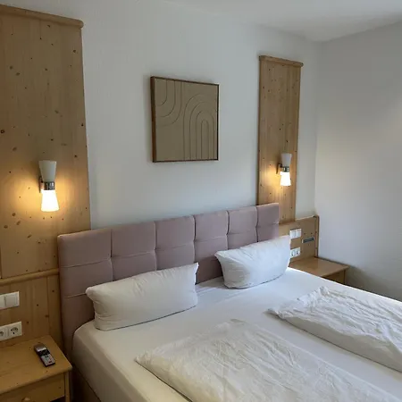 בית הארחה Gaestehaus Ludwig 3*